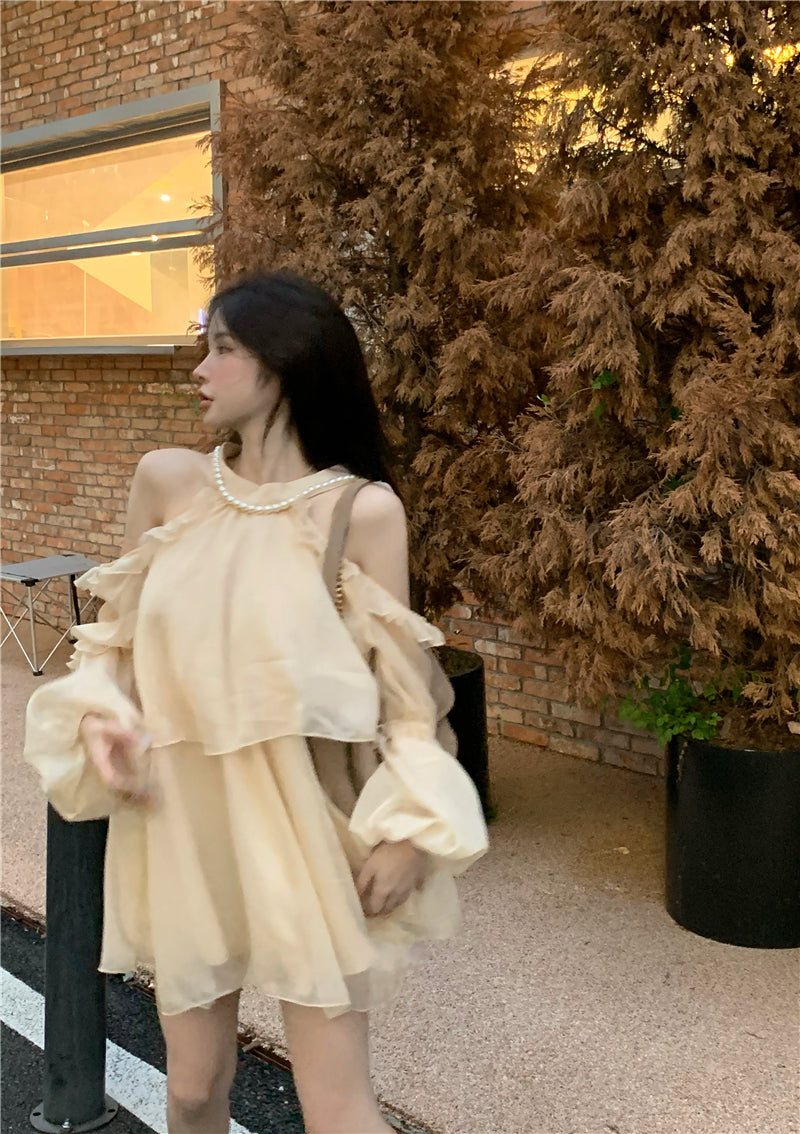 Flowy Tulle Trimmed Balloon Skirt Alluring Ruffles Sleeve Halter Short Dress AP0550