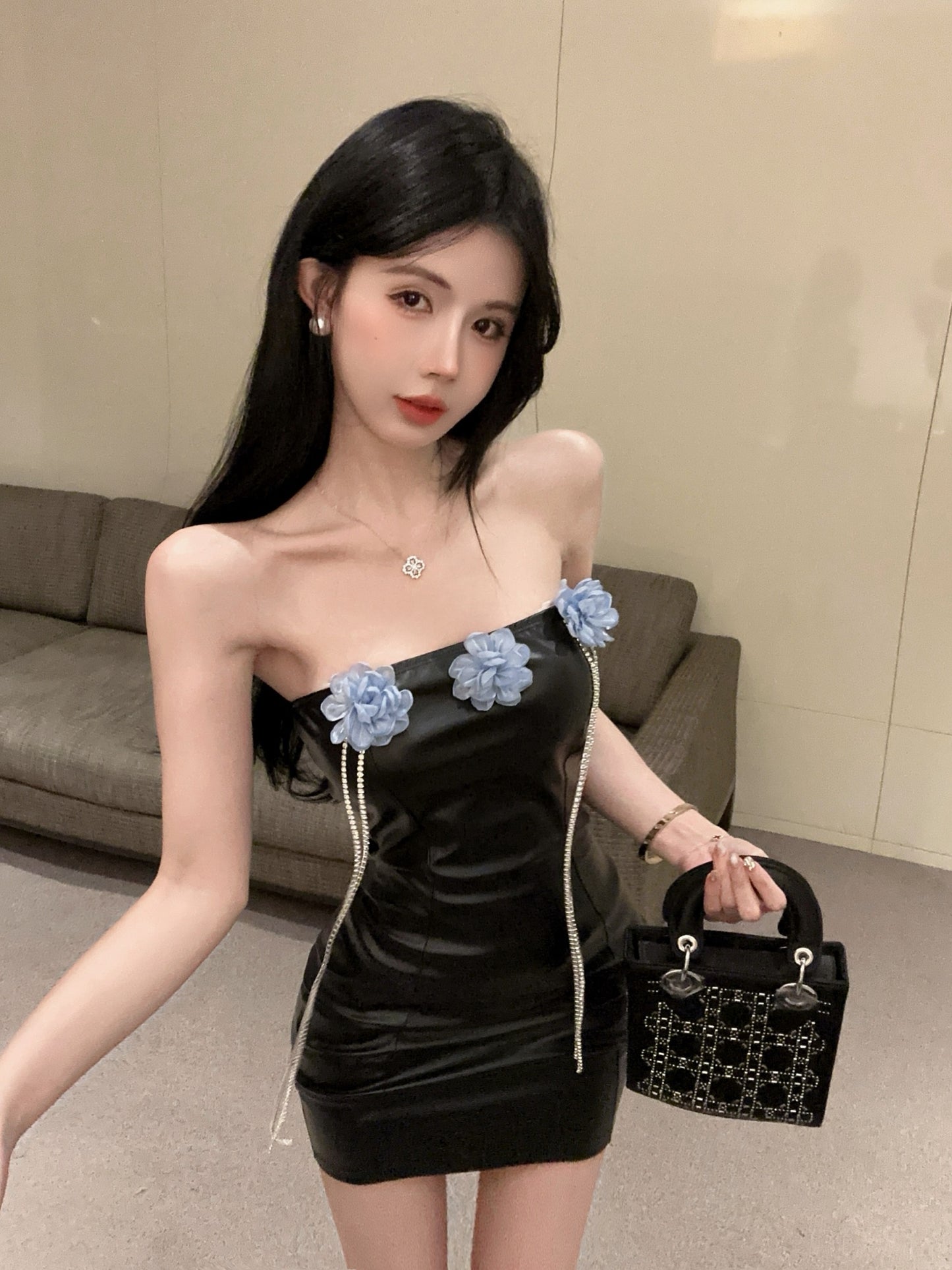 Floral Tassel Ornament Strapless Mini Skirt Leather Texture Hip-Hugging Short Dress AP0557