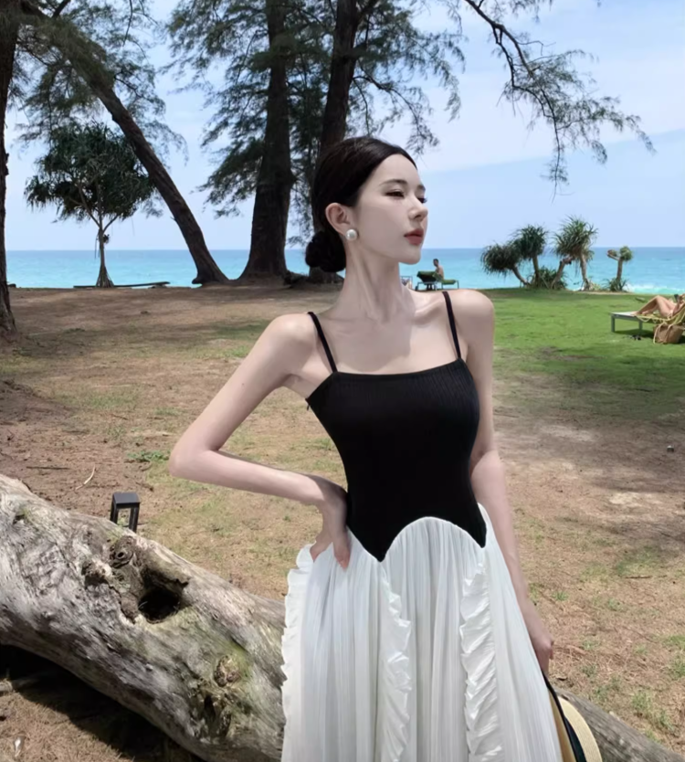 White-Black Splicing Square Neckline Maxi Dress Spaghetti Strap Shirred Tulle Long Dress AP0571