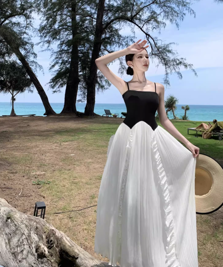 White-Black Splicing Square Neckline Maxi Dress Spaghetti Strap Shirred Tulle Long Dress AP0571