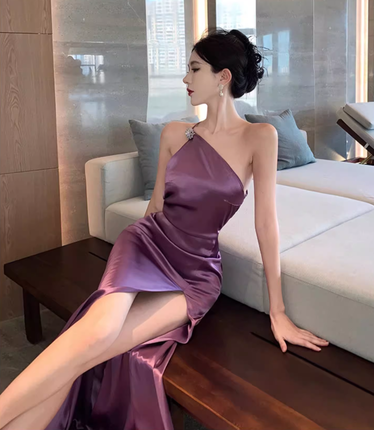 Feast Elegant One Shoulder Strap Maxi Dress High-Slip Sheen Fabric Long Dress AP0579