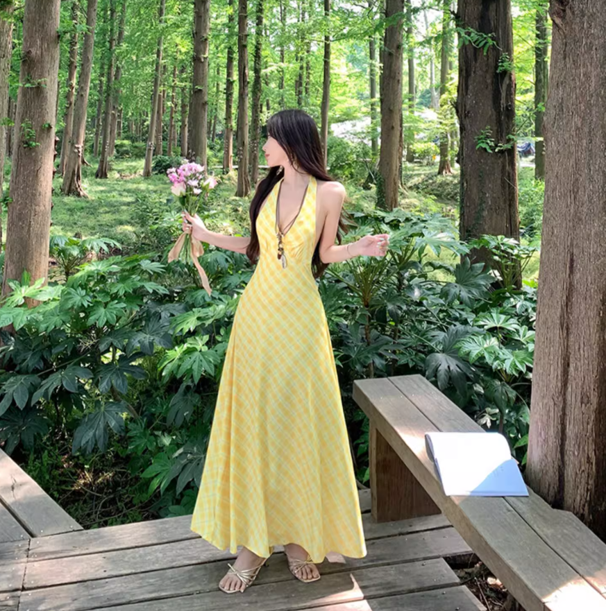 Vibrant Waist-Cinching Cute Maxi Dress Backless Gingham Halter Long Dress AP0597