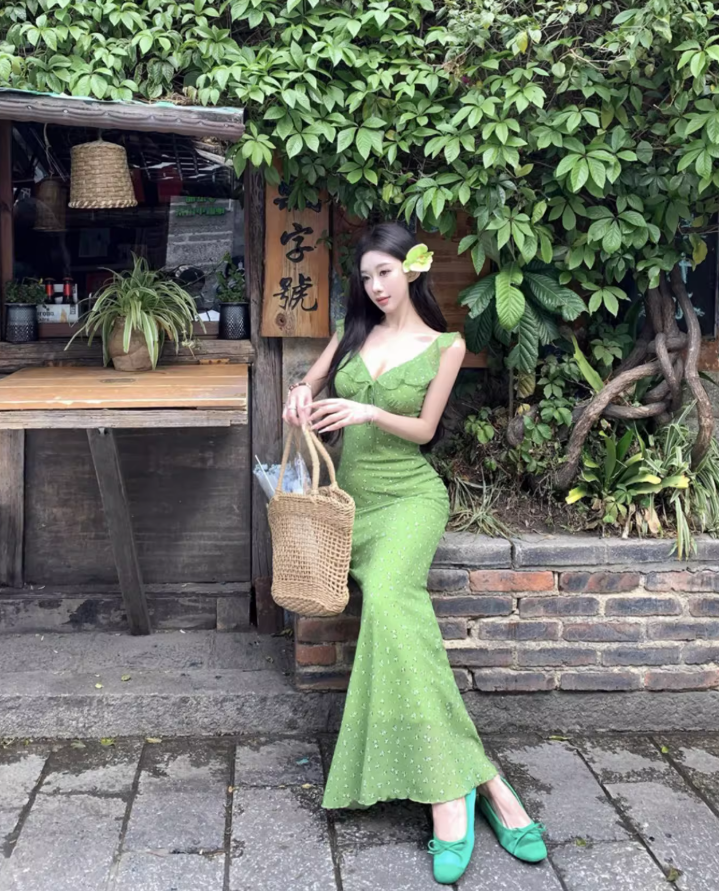 Lightweight Soft Fabric Ruffles Trimmed Maxi Dress Spaghetti Strap Vibrant Long Dress AP0603