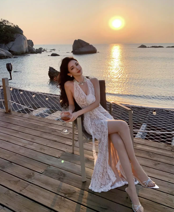 Floral Lace Design Sheath Maxi Dress High-Slit Double Layers Bodycon Halter Long Dress AP0611