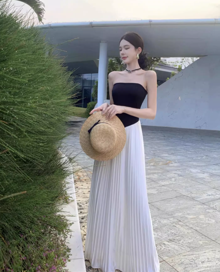 White-Black Splicing Strapless Flowy Hem Sundress Waist-Cinching Long Dress AP0629