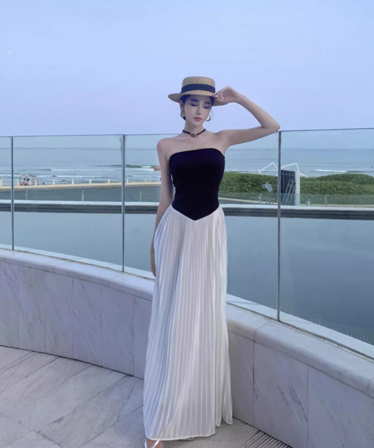 White-Black Splicing Strapless Flowy Hem Sundress Waist-Cinching Long Dress AP0629