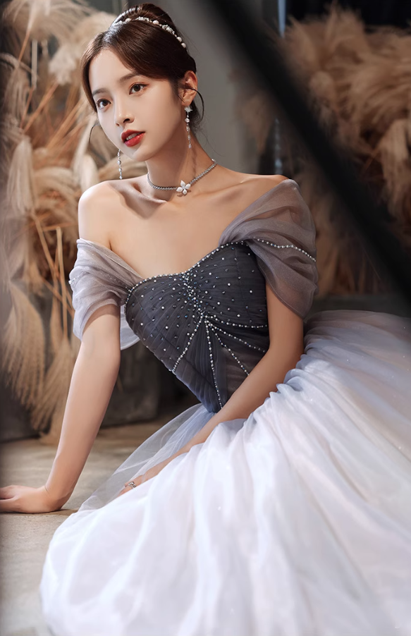 Elegant Tulle Hem Off-Shoulder Glitter Beading Evening Gowns A-line Prom Long Dress AP0644