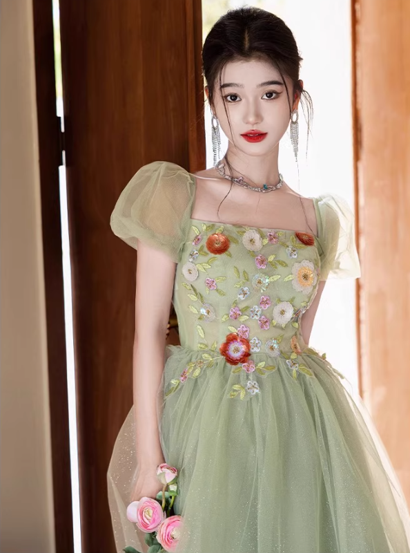 Luxury Sequins Cascade Tulle Hem Puff Sleeve Chic Embroidery A-line Prom Long Dress AP0651