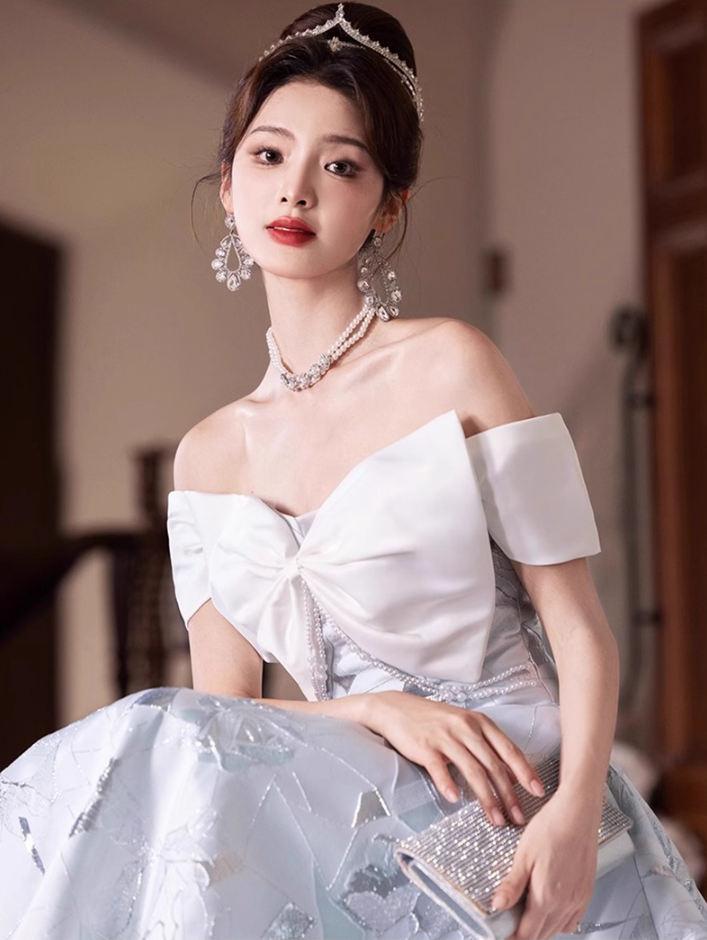 Off-Shoulder Bow-Knot Beading Evening Gowns Backless Sheen Fabric A-line Prom Dress AP0652