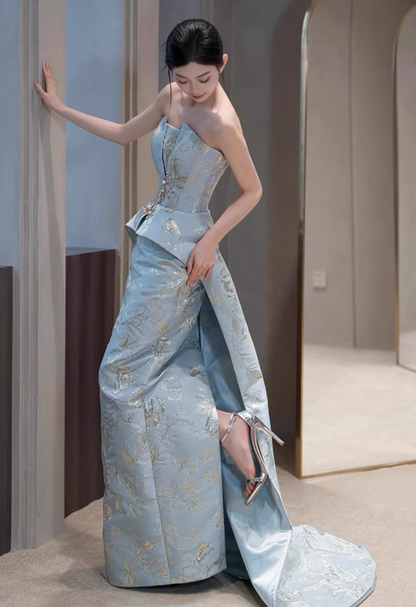 Oriental Pale Blue Watteau Strapless Feast Dress Beading Applique Floral Print Sheath Prom Dress AP0663