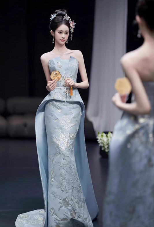 Oriental Pale Blue Watteau Strapless Feast Dress Beading Applique Floral Print Sheath Prom Dress AP0663