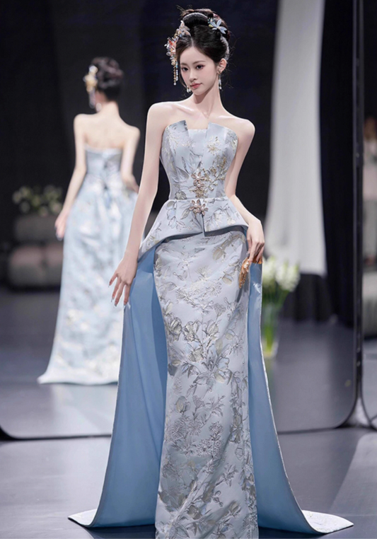Oriental Pale Blue Watteau Strapless Feast Dress Beading Applique Floral Print Sheath Prom Dress AP0663