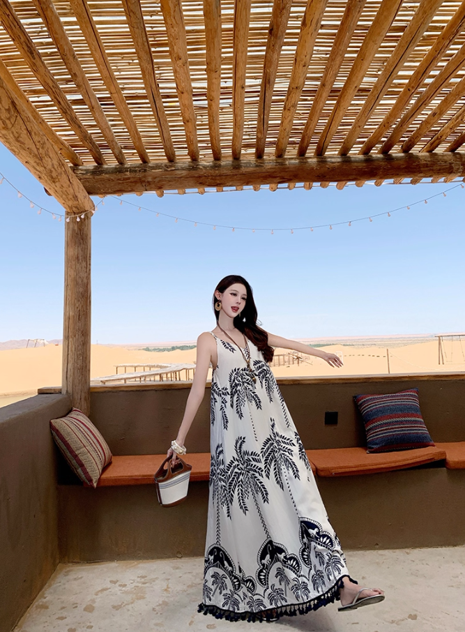 Retro Printed Bohemian V-Neck Maxi Dress Spaghetti Strap Loose Style Long Dress AP0698