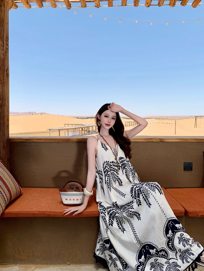 Retro Printed Bohemian V-Neck Maxi Dress Spaghetti Strap Loose Style Long Dress AP0698