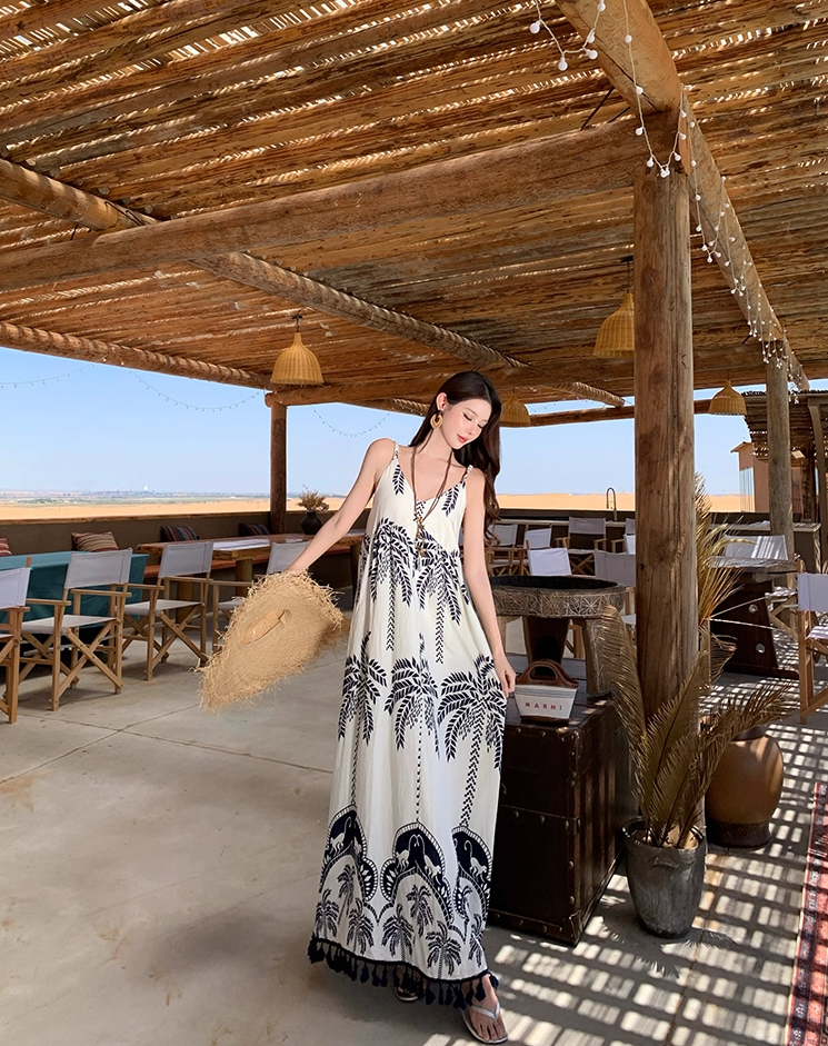 Retro Printed Bohemian V-Neck Maxi Dress Spaghetti Strap Loose Style Long Dress AP0698