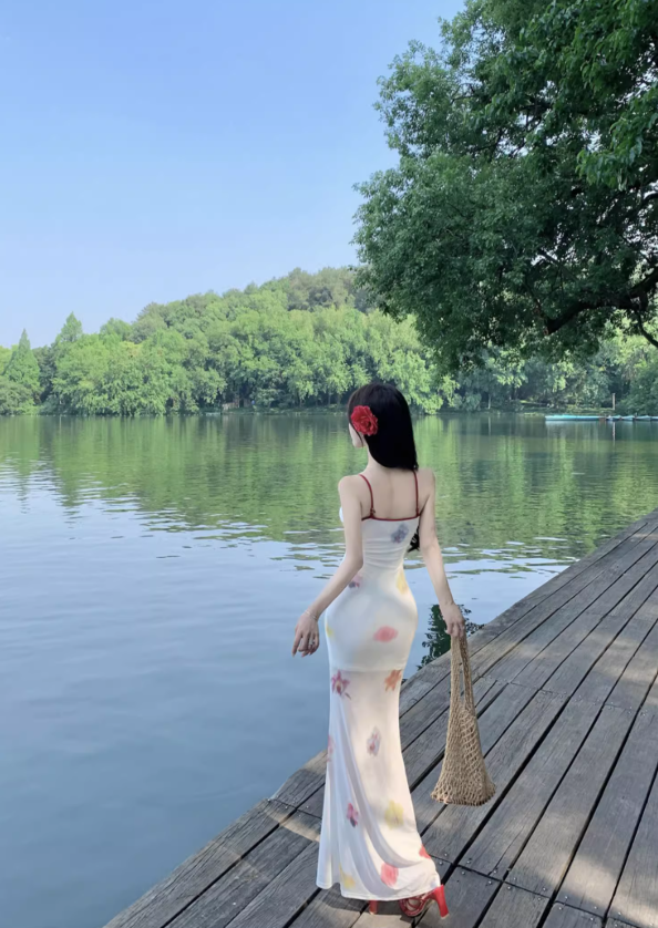 Eye-Catching Waist-Cinched Mermaid Dress Spaghetti Strap Dopamine Colorful Printed Long Dress AP0699