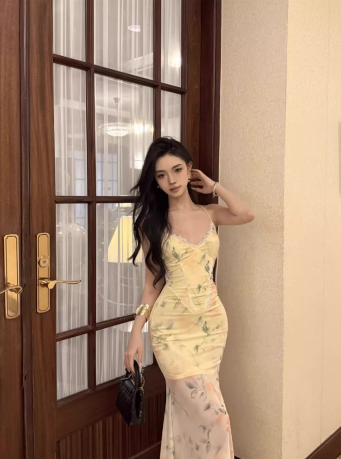 Floral Lace-Spliced Vibrant Mermaid Dress Spaghetti Strap Waist-Cinched Long Dress AP0712