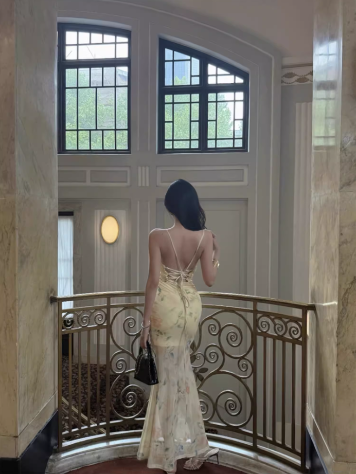 Floral Lace-Spliced Vibrant Mermaid Dress Spaghetti Strap Waist-Cinched Long Dress AP0712