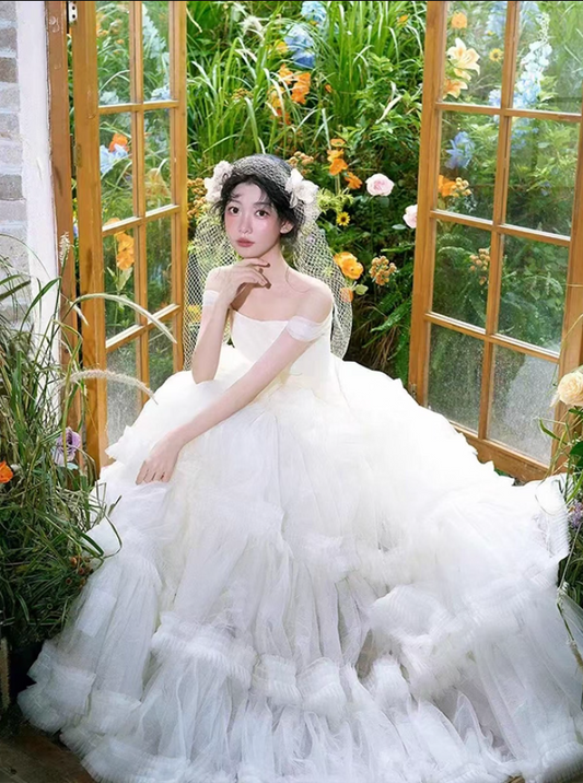 Elegant Off-Shoulder Ball Gown Gorgeous Strapless Trimmed Evening Dress A-line Prom Dress AP0728