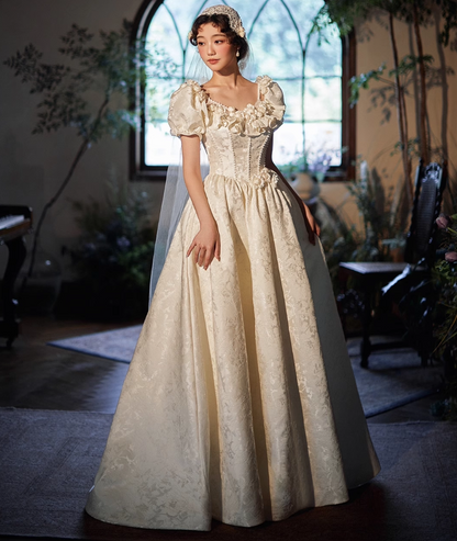 Retro Satin Fabric White Lustrous Applique Maxi Dress Puff Sleeve Feast Prom Long Dress AP0737