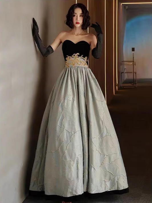 Luxurious Applique Strapless Cinched-Waist Maxi Dress Sweetheart Neck Textured Prom Dress AP0743