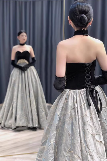 Luxurious Applique Strapless Cinched-Waist Maxi Dress Sweetheart Neck Textured Prom Dress AP0743