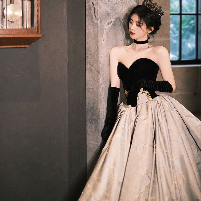 Luxurious Applique Strapless Cinched-Waist Maxi Dress Sweetheart Neck Textured Prom Dress AP0743