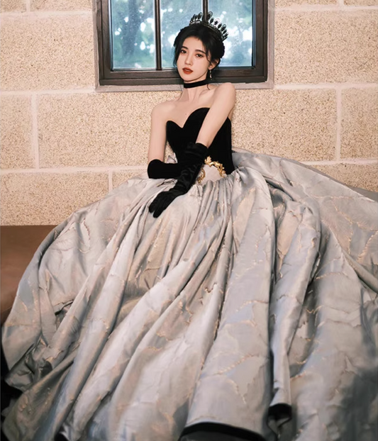 Luxurious Applique Strapless Cinched-Waist Maxi Dress Sweetheart Neck Textured Prom Dress AP0743