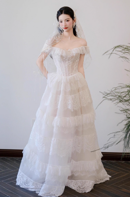 Unique Lace Splicing Breathable Mesh Engagement Dress Stylish Off-Shoulder Cinched-Waist Wedding Dress AP0749