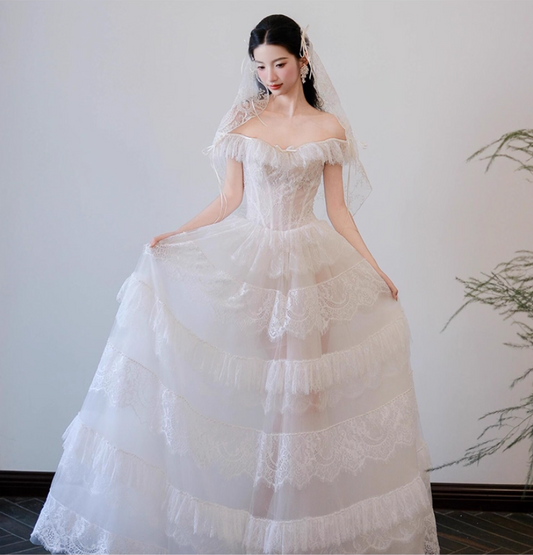 Unique Lace Splicing Breathable Mesh Engagement Dress Stylish Off-Shoulder Cinched-Waist Wedding Dress AP0749