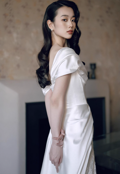 Elegant Lace Hem Satin Fabric Mermaid Dress Stylish Asymmetric Neck Cinched-Waist Wedding Dress AP0750