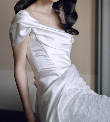 Elegant Lace Hem Satin Fabric Mermaid Dress Stylish Asymmetric Neck Cinched-Waist Wedding Dress AP0750