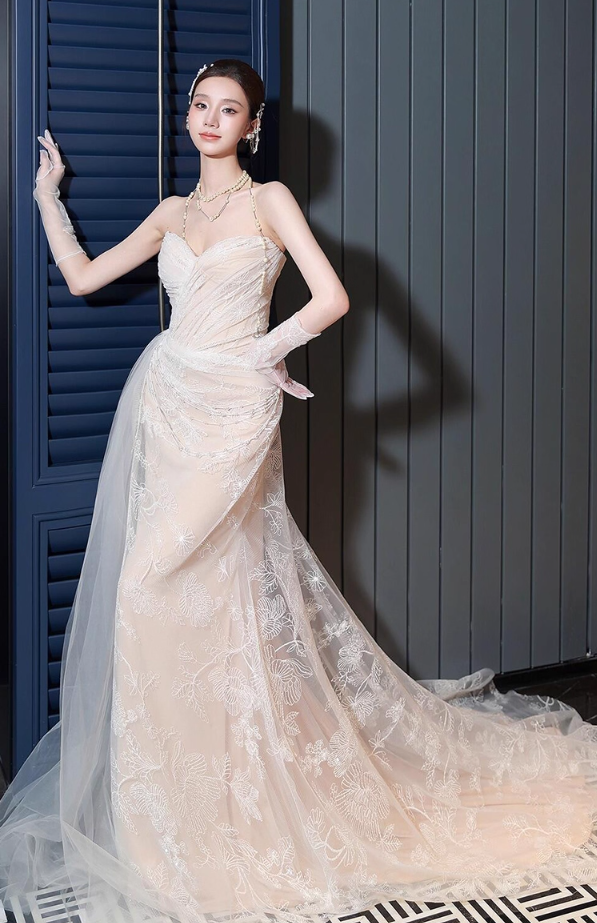 Fairy Tale Strapless Beading Cinched-Waist Halter Dress Textured Tulle Layered Prom Dress AP0753