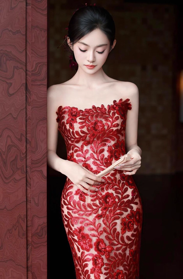 Oriental Red Strapless Cinched-Waist Mermaid Dress Lace 3D Petal Tassel Hem Prom Dress AP0756