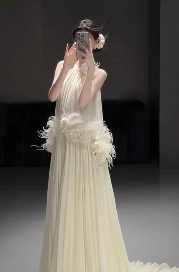 Flowy Loose Style Soft Fabric Maxi Dress 3D Petal Feather Floor-length Prom Dress AP0757