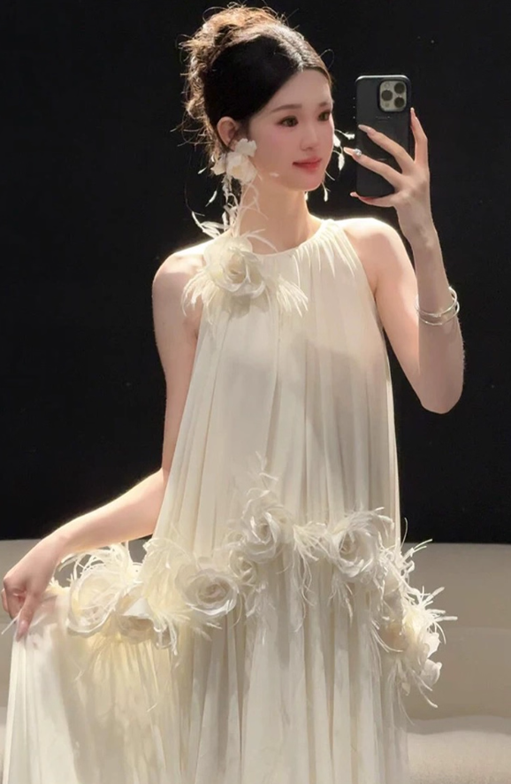 Flowy Loose Style Soft Fabric Maxi Dress 3D Petal Feather Floor-length Prom Dress AP0757