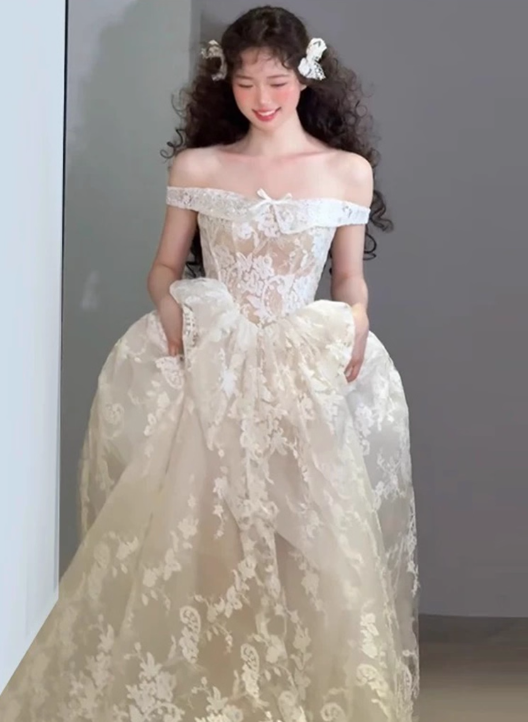 Charming French Off-Shoulder Engagement Dress Textured Tulle Layered Sheer Wedding Dress AP0760