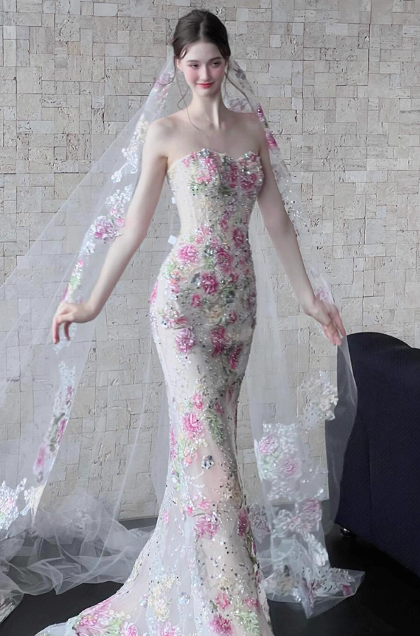 Exquisite Beading Embroidered Tulle Layered Feast Gown Textured Floral Strapless Prom Dress AP0763
