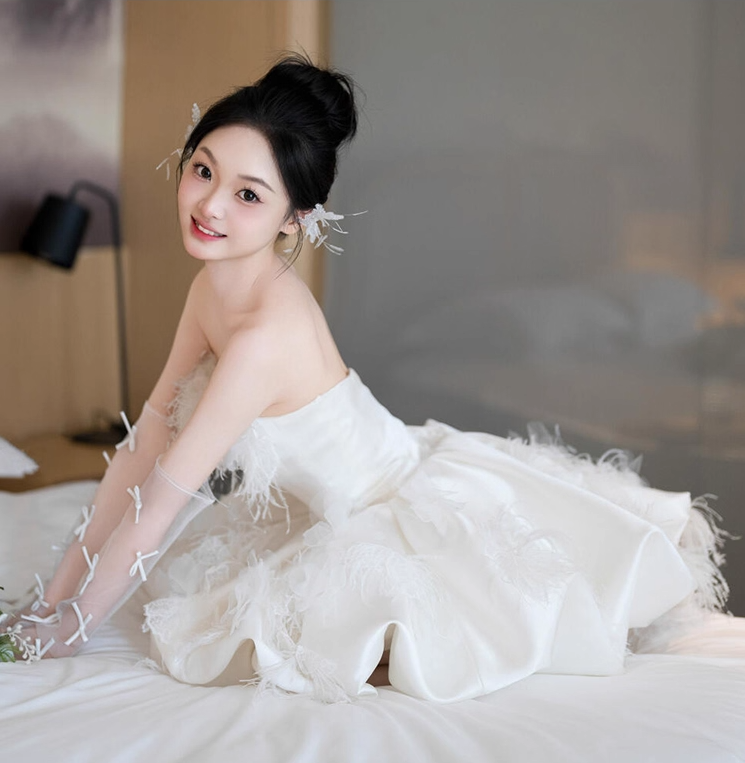 Cute Satin Fabric Lustrous Feast Birthday Dress Backless Feather Strapless A-Line Homecoming Dress AP0770