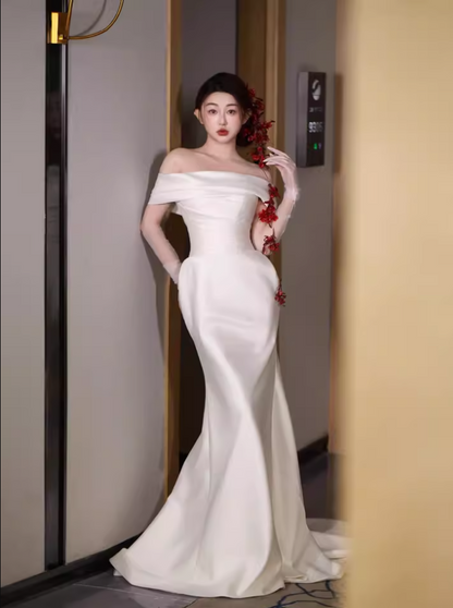 Classical Off-Shoulder Satin Fabric Feast Mermaid Dress Strapless Cinched-Waist Prom Dress AP0771