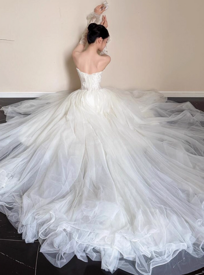 Classical Lace Applique Satin Fabric Maxi Dress Vintage Tulle Layered Strapless Wedding Dress AP0772