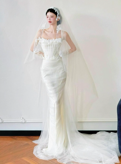 Ethereal Applique Sheer Tulle Train Mermaid Dress Timeless Strapless Tulle Overlay Wedding Dress AP0776