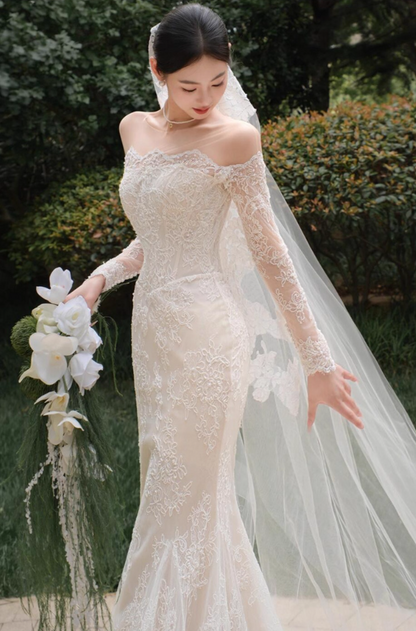 Romantic Long Lace Sleeve Breathable Sheath Bridal Dress Vintage Off-Shoulder Mermaid Wedding Dress AP0779