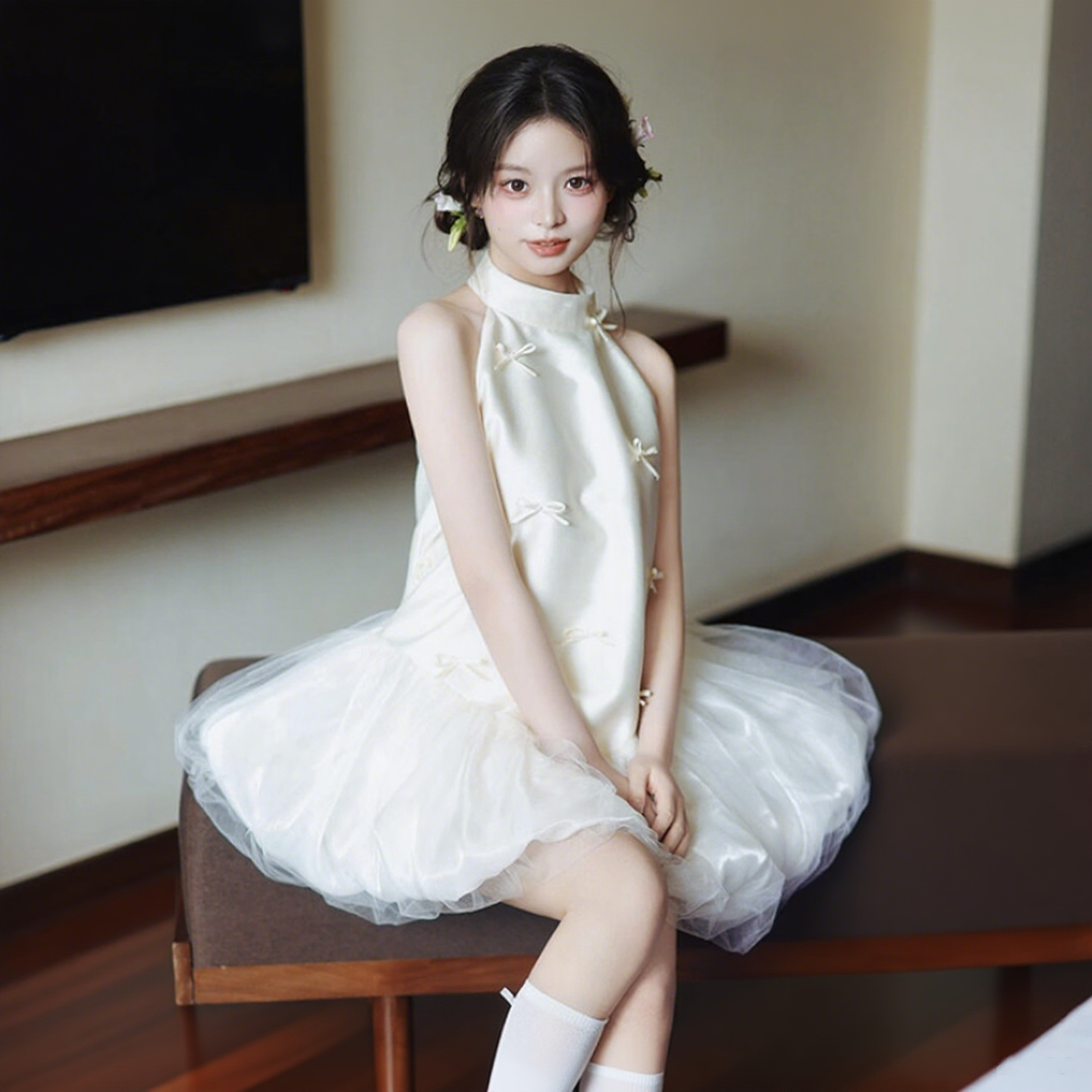 Elegant Ruffles Tulle Hem Feast Birthday Ceremonies Dress Satin Loose Style Halter Homecoming Dress AP0789