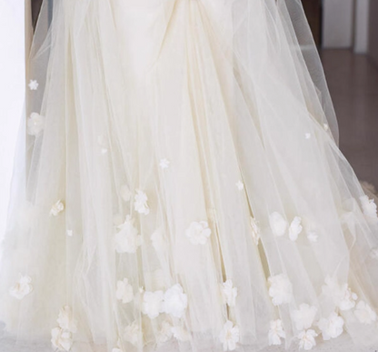 Dreamy Mesh Long Sleeve Off-Shoulder Maxi Dress Stereo Petal Tulle Overlay Beading Prom Dress AP0795