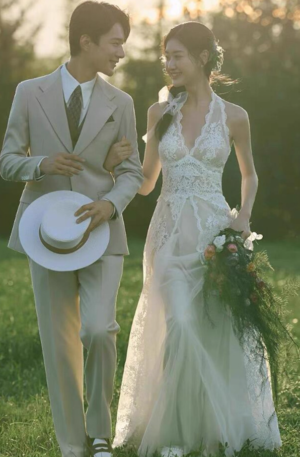 Chic Texture Lace Floral Maxi Dress Niche Applique Tulle Layered Halter Prom Dress AP0798