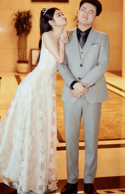 Classical Stereo Applique Tulle Bridal Dress Niche Spaghetti Strap Double Layers Wedding Dress AP0799