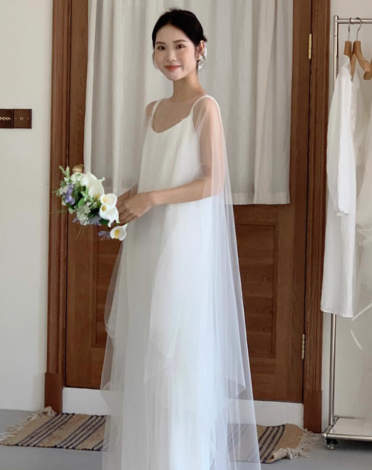 Ethereal Tulle Stole Hem Layered  Bridal Dress Niche Spaghetti Strap Wedding Dress AP0801