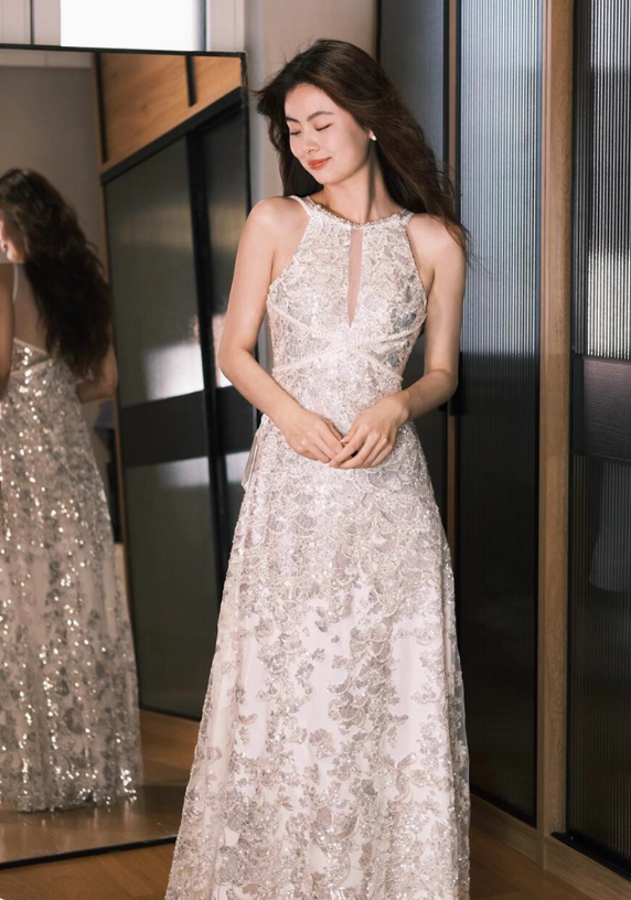 Glamorous Sequin & Lace Embellished Evening Dress Hollow-Out Sparkling Sequin Halter Prom Dress AP0805