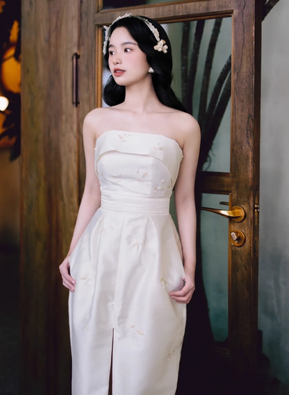 Innovative High-Slit Strapless Satin Midi Dress with Pockets Minimalist Textured Flower Prom Dress AP0812